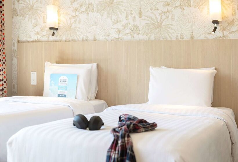 Hotel Kyriad Avignon  Palais Des Papes