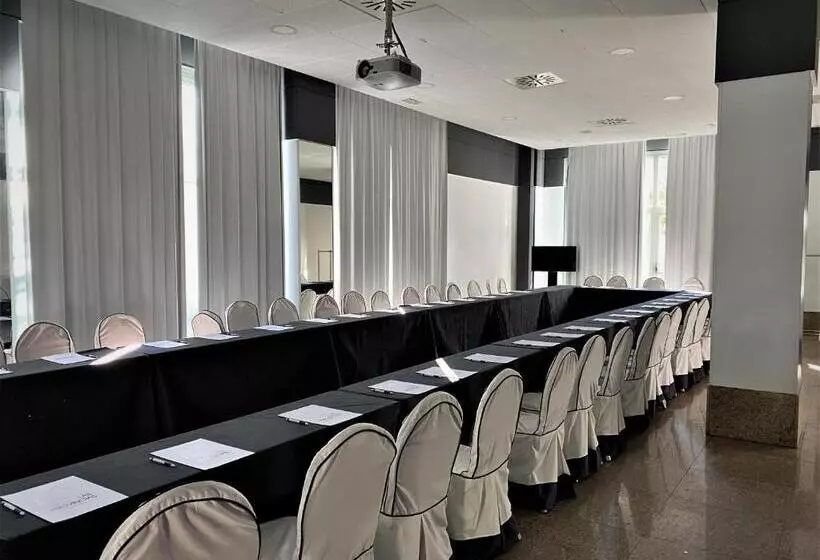 Отель Las Provincias