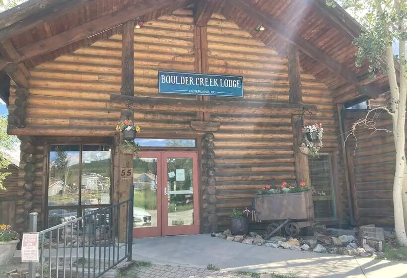 Отель The Boulder Creek Lodge