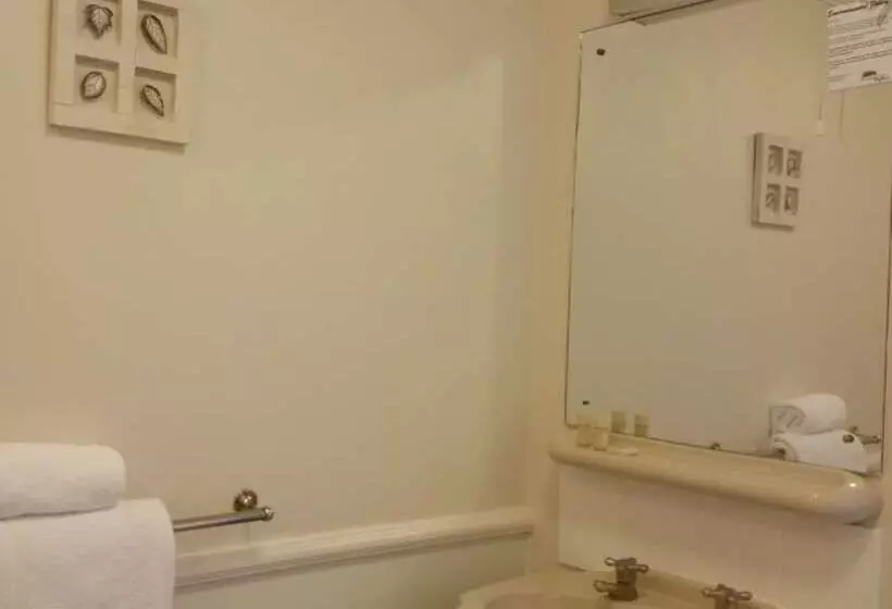 The George Hotel Pangbourne