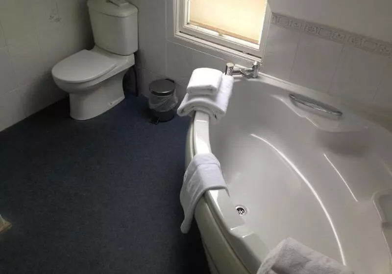 Отель The Inn At Lathones