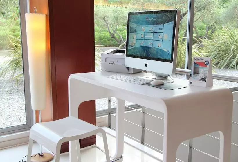 فندق Ibis Styles Barcelona Sant Joan Despi