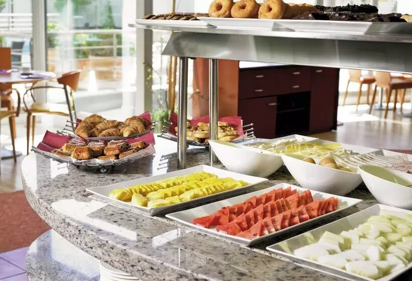 فندق Ibis Styles Barcelona Sant Joan Despi