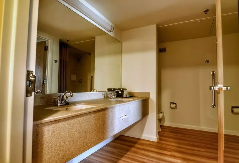 منتجع Ohkay Hotel Casino