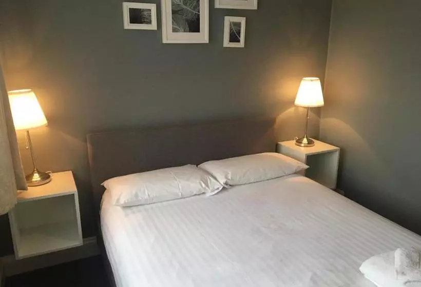 酒店 Bridgemary Manor  & Pub