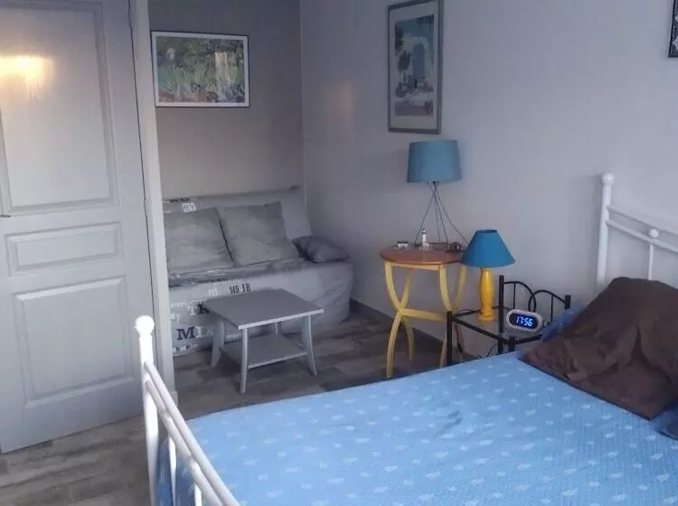 Au Pied De Barry   B&b