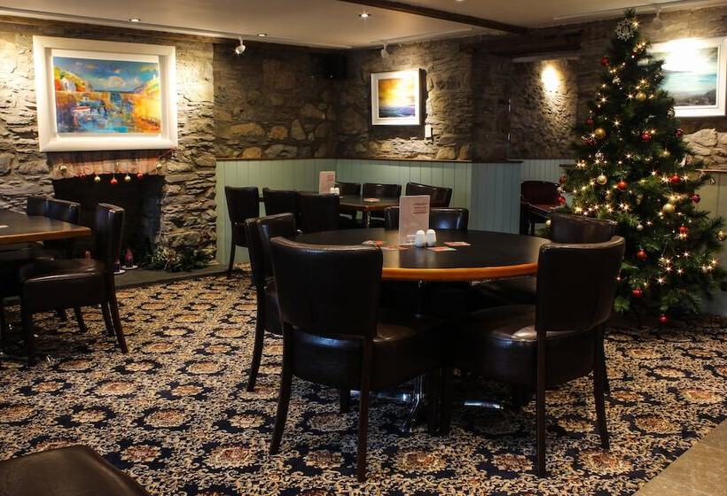 Hotel St. Davids Cross