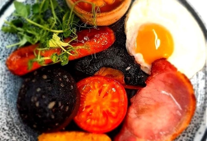 Hotel St. Davids Cross