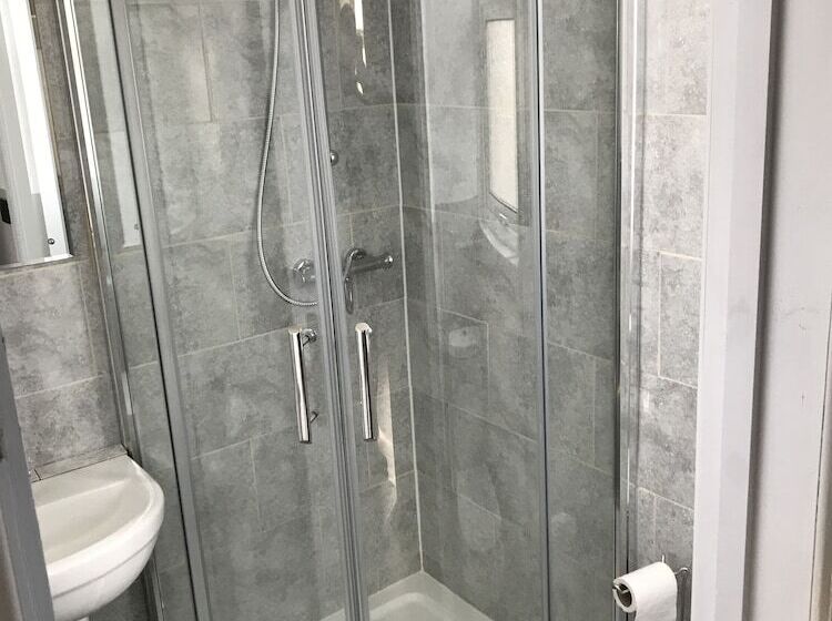 پانسیون St. Mary S Grove