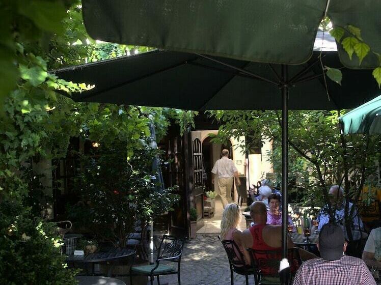 Пансион Weingut Jacob Lill Iv. Nachfolger