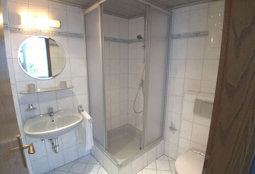 Пансион Weingut Jacob Lill Iv. Nachfolger