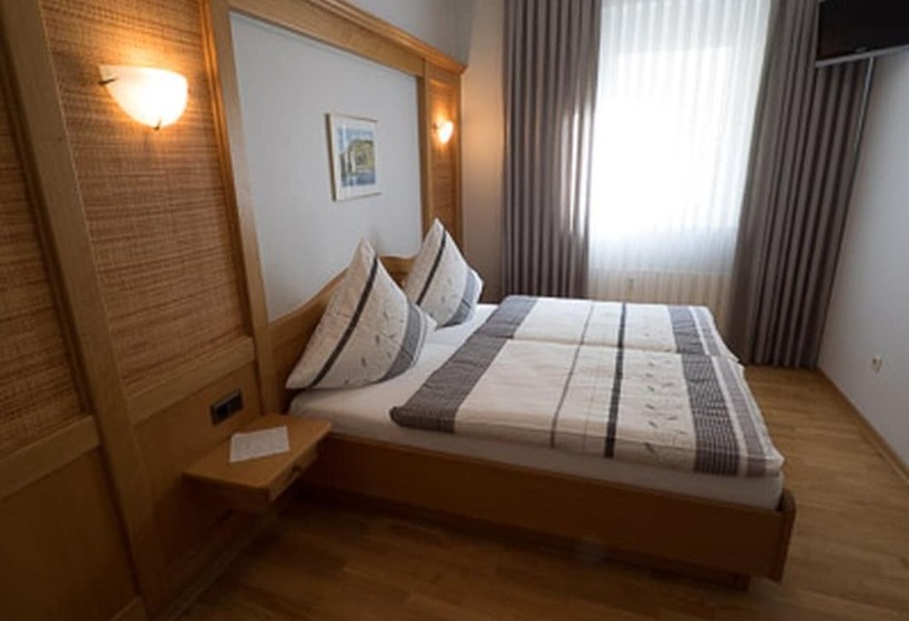 Пансион Weingut Jacob Lill Iv. Nachfolger