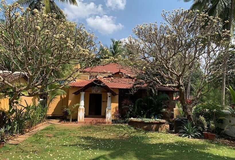 Bed and Breakfast Casa Candolim Beach Front