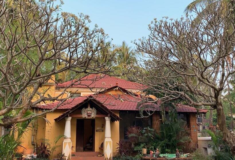 Bed and Breakfast Casa Candolim Beach Front