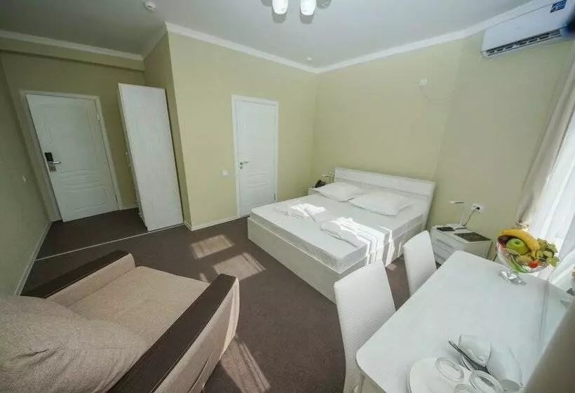 ペンション Guest House Nadezhda