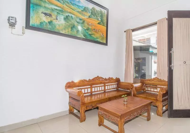 ユースホステル Sekar Sari Residence By Oyo Rooms