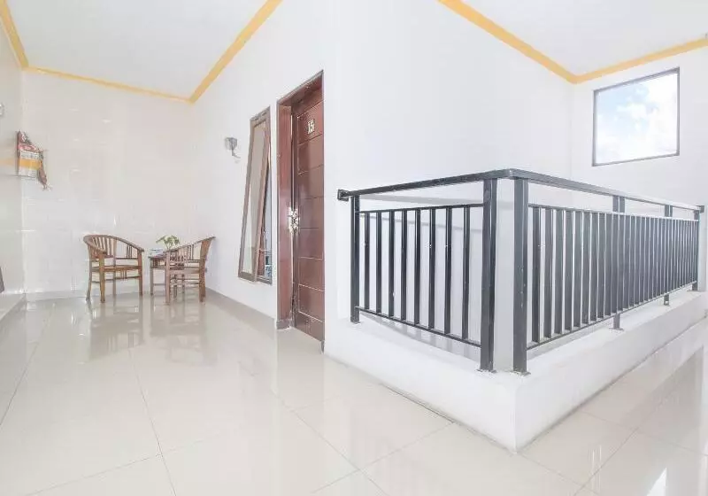ユースホステル Sekar Sari Residence By Oyo Rooms