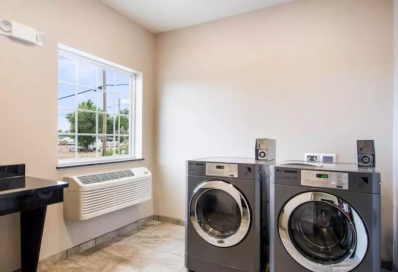 Cobblestone Hotel & Suites   Cozad