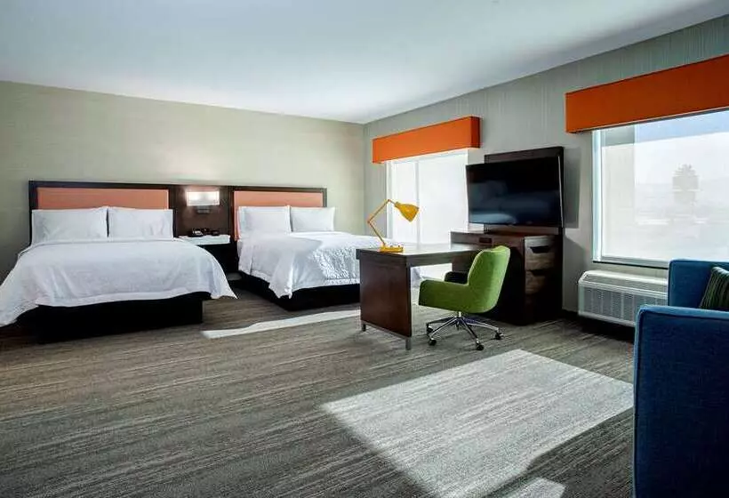 هتل Hampton Inn & Suites Indio