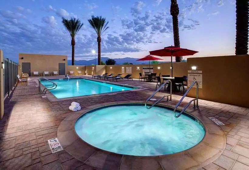 هتل Hampton Inn & Suites Indio