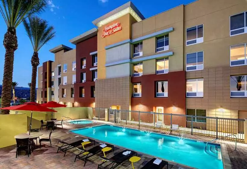 هتل Hampton Inn & Suites Indio
