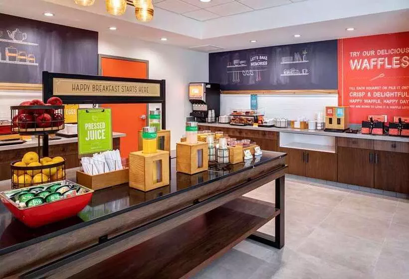 هتل Hampton Inn & Suites Indio