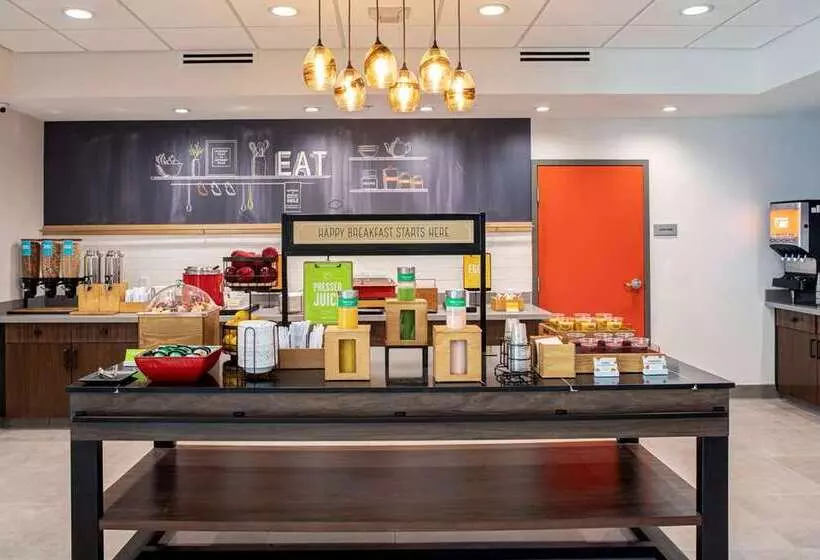 هتل Hampton Inn & Suites Indio