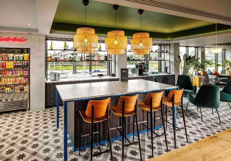 ホテル Ibis Styles London Seven Kings