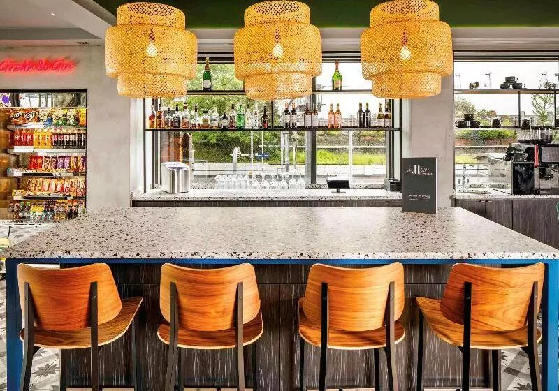 ホテル Ibis Styles London Seven Kings