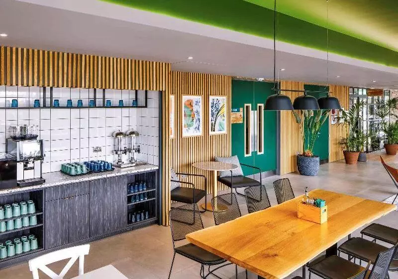 ホテル Ibis Styles London Seven Kings