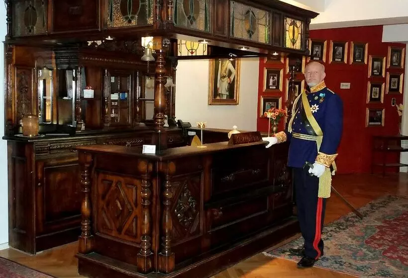 هتل Koenigreich Romkerhall