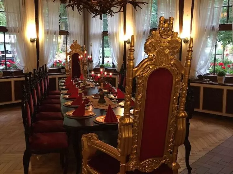 هتل Koenigreich Romkerhall