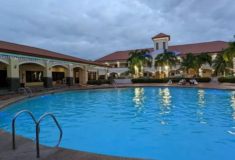 ホテル Subic Waterfront Resort And