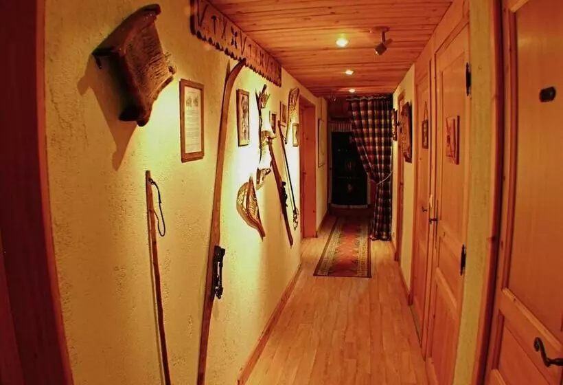 Majatalo Chalet Le Paradou