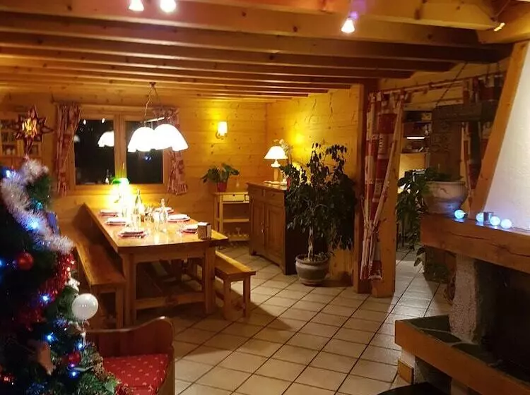 Majatalo Chalet Le Paradou