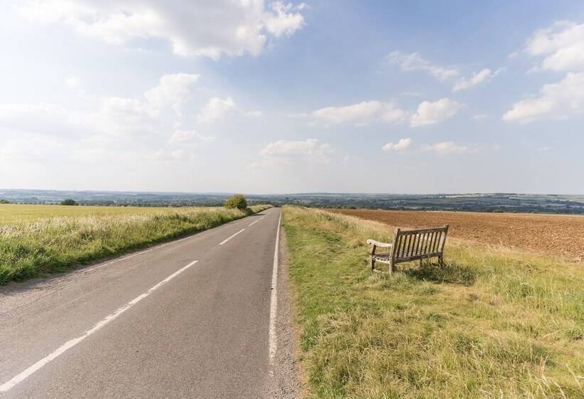 Stunning 2 Bed Cottage In Fordwells