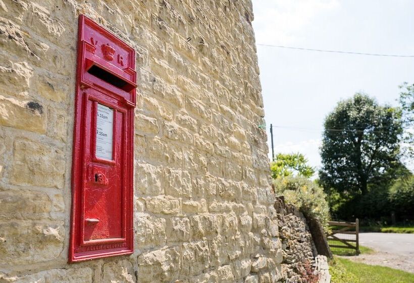 Stunning 2 Bed Cottage In Fordwells