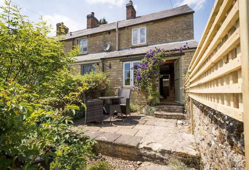 Stunning 2 Bed Cottage In Fordwells
