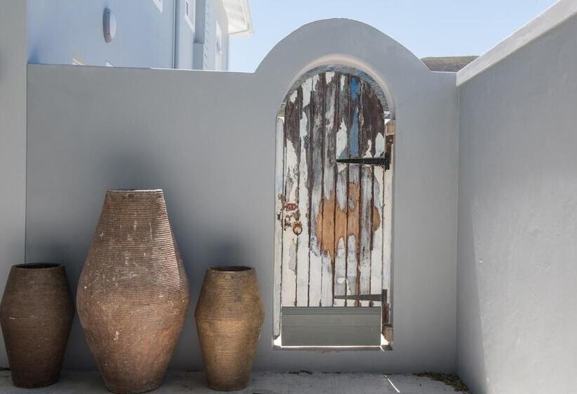 The Whale On Main B&b