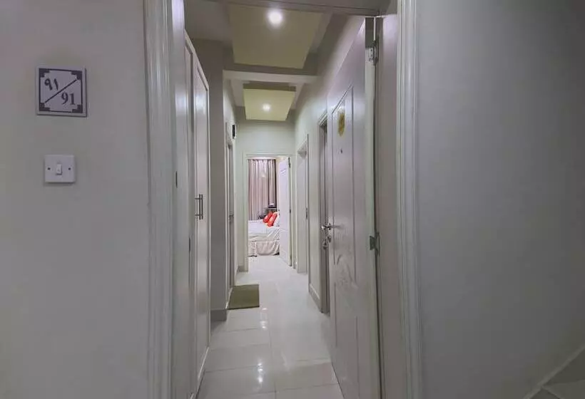 Palette Muscat Al Bayrahaa