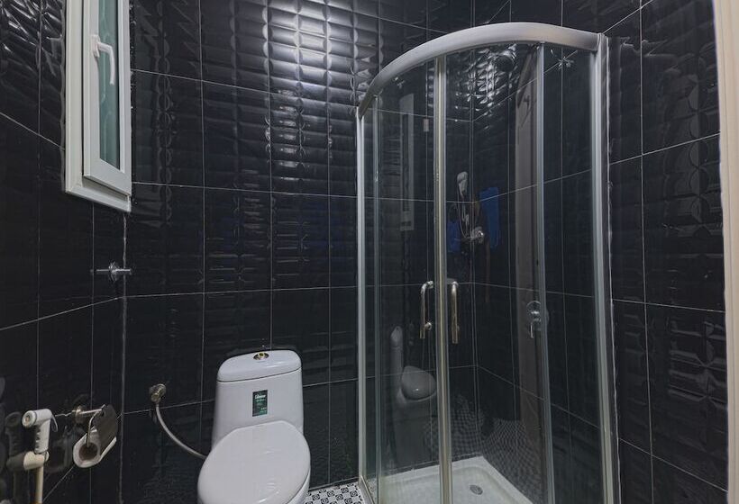 Palette Muscat Al Bayrahaa