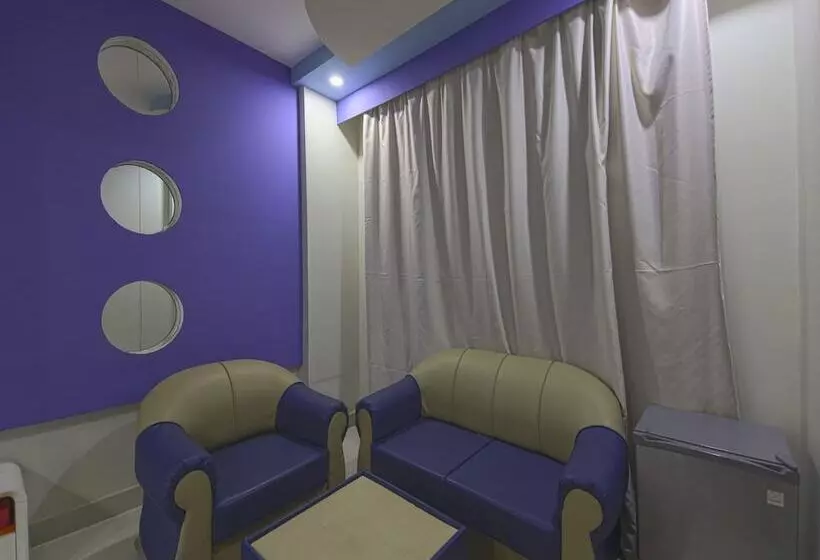 Palette Muscat Al Bayrahaa