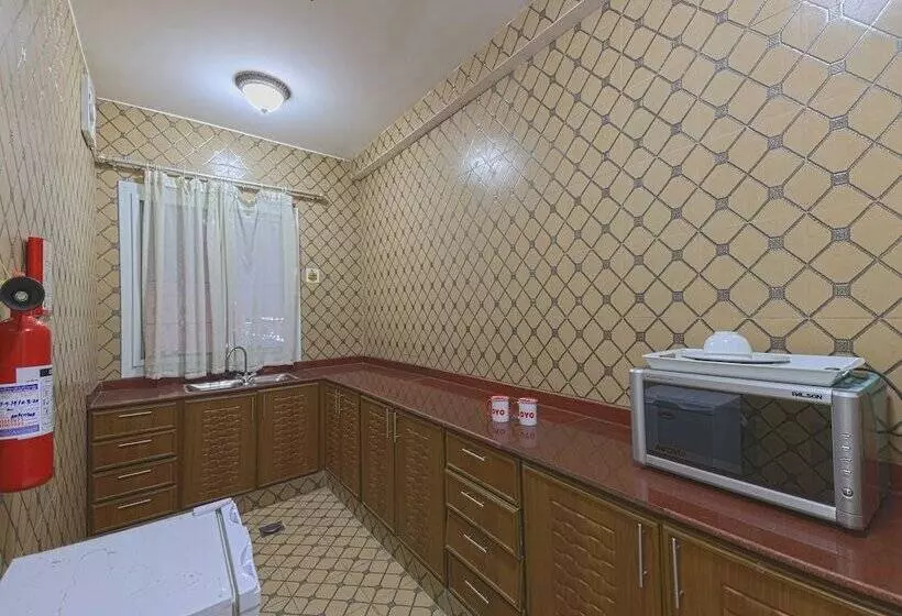 Palette Muscat Al Bayrahaa