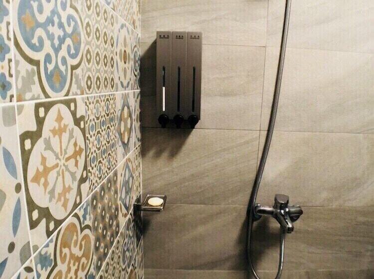 Annie S House Taipei   Hostel