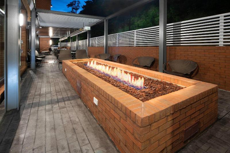 هتل Courtyard Asheville Biltmore Village