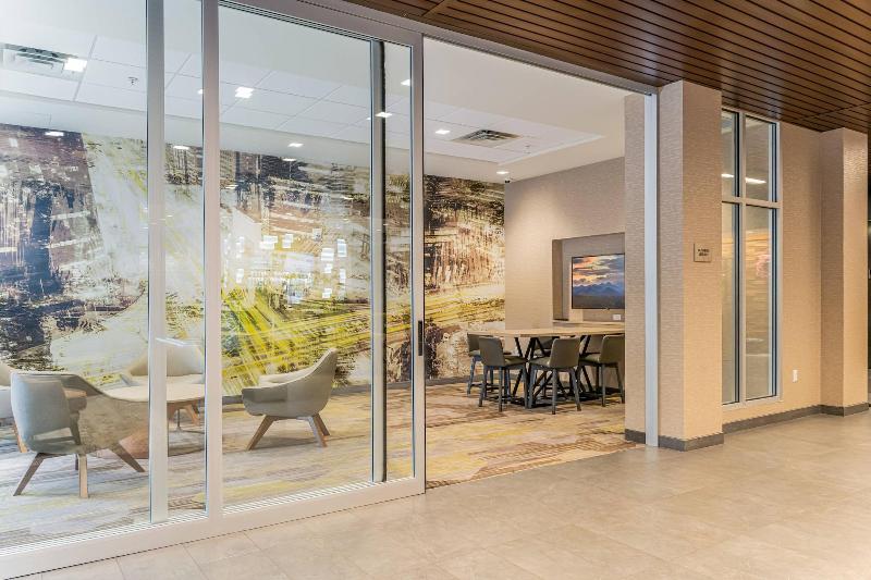 هتل Courtyard Asheville Biltmore Village