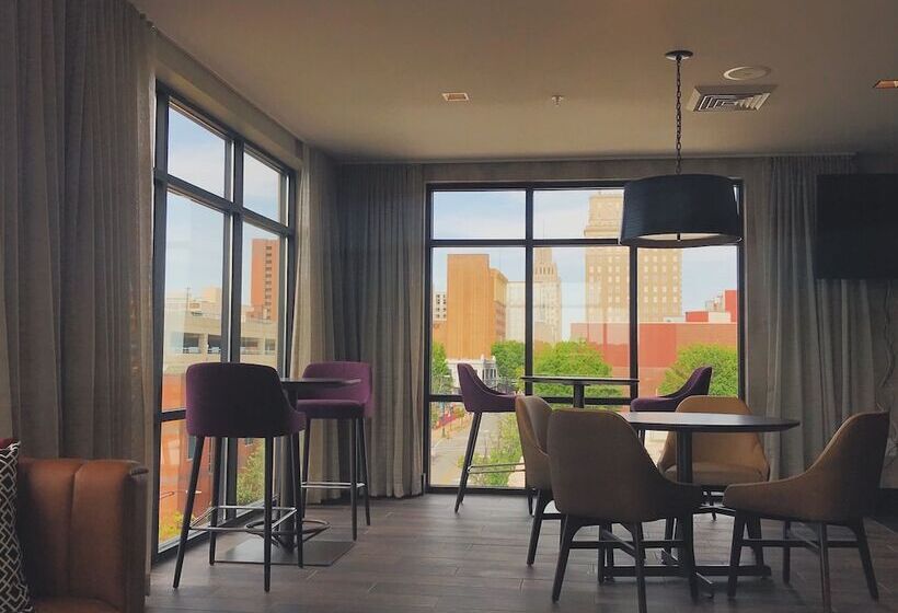 فندق Courtyard Winston Salem Downtown