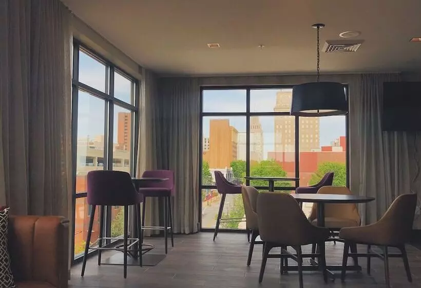 Hotelli Courtyard Winston Salem Downtown