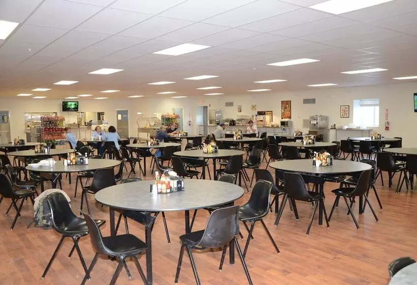 Hotelli Target Hospitality Watford City Lodge