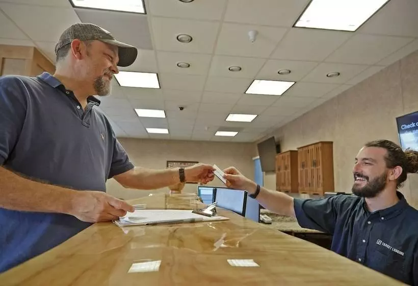 Hotelli Target Hospitality Watford City Lodge